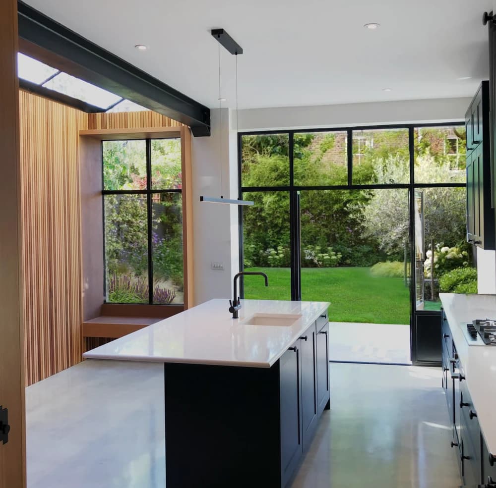 Kitchen extension and renovation in N8